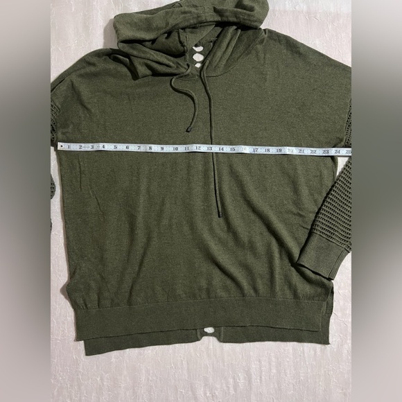 Stitches + stripes sweatshirt​​​ - Picture 4 of 6